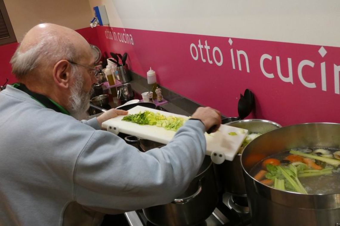 Otto_in_cucina_-_Cucina_Base_-_Fondi_e_basi_-_2025-02-12-021.jpg