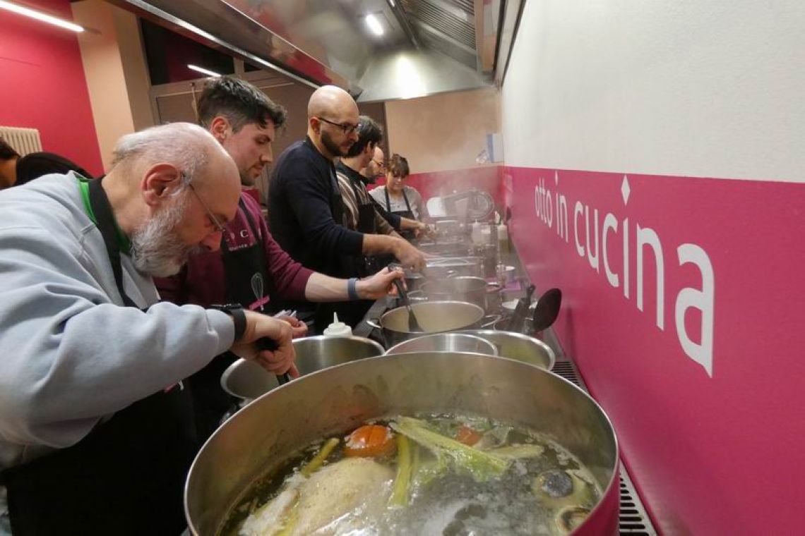Otto_in_cucina_-_Cucina_Base_-_Fondi_e_basi_-_2025-02-12-006.jpg