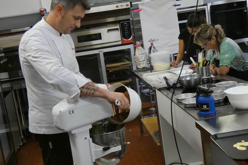 Otto_in_cucina_-_Pasticceria_Base_-_Lezione_3_-_2024-10-12-028.jpg