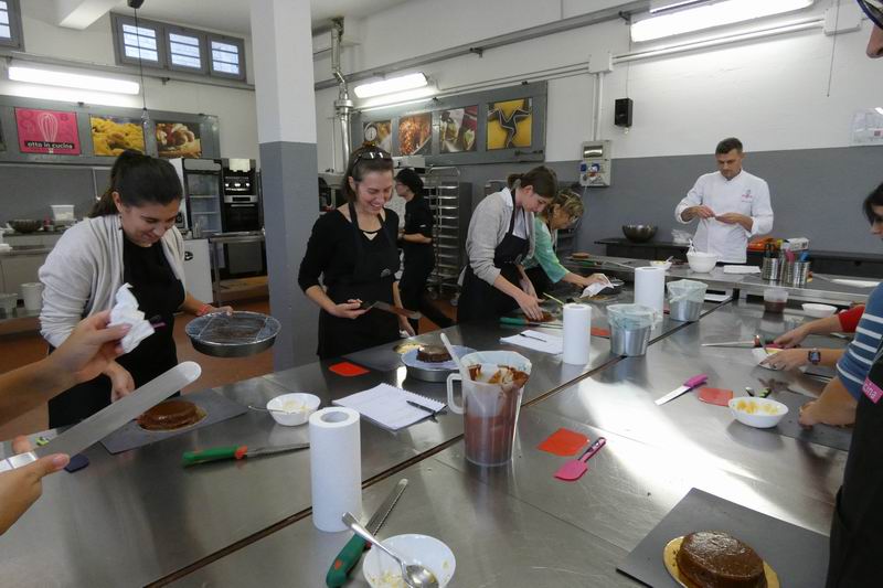 Otto_in_cucina_-_Pasticceria_Base_-_Lezione_3_-_2024-10-12-014.jpg