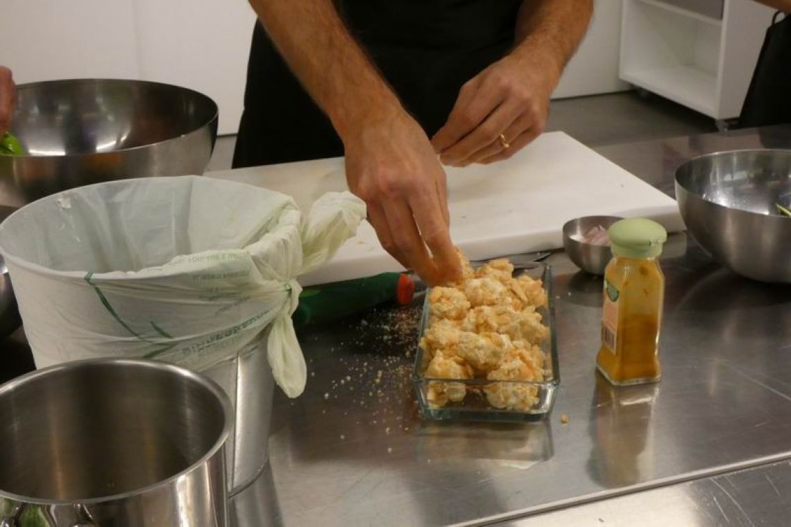 Otto_in_cucina_-_Cucina_Base_-_Fondi_e_basi_-_2023-10-19-007.jpg